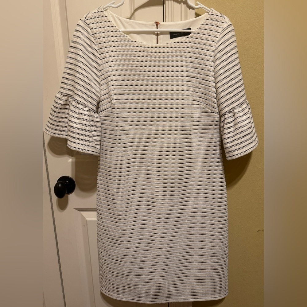 Ivanka Trump White Black Striped Bell Sleeve Shift Dress Rose Gold Zipper Sz 10